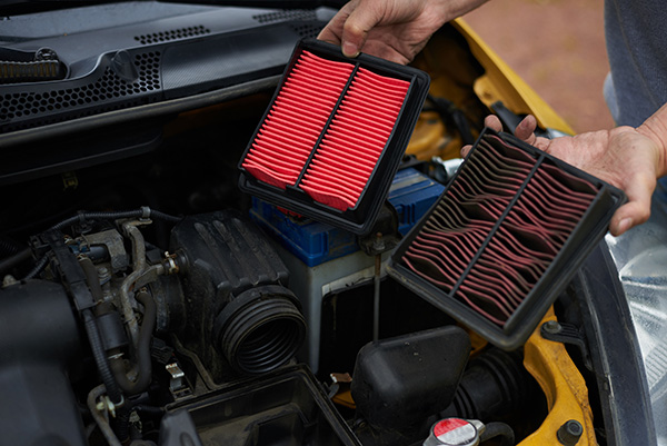 5 Signs of a Clogged Intake Air Filter in Your Mercedes-Benz